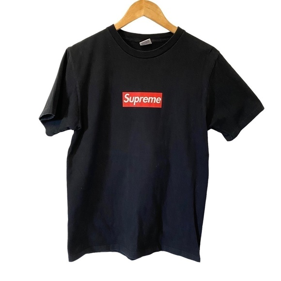 Supreme Spellout T-Shirt Black Red Graphic Tee Short Sleeve 20th Mens Medium - Picture 1 of 8